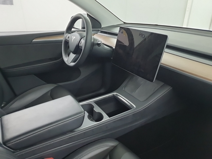 Photo 7 of Tesla Model Y