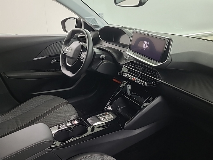 Foto 7 van Peugeot E-208