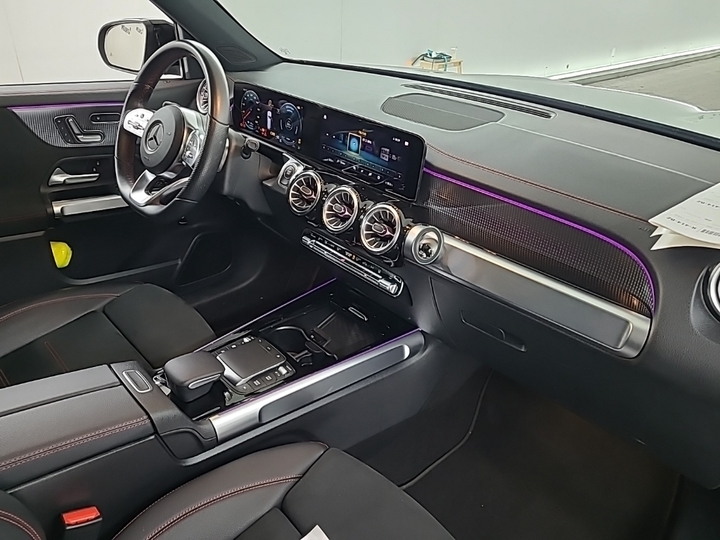 Foto 7 van Mercedes EQB