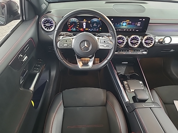 Foto 9 van Mercedes EQB
