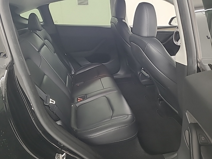 Foto 6 van Tesla Model Y