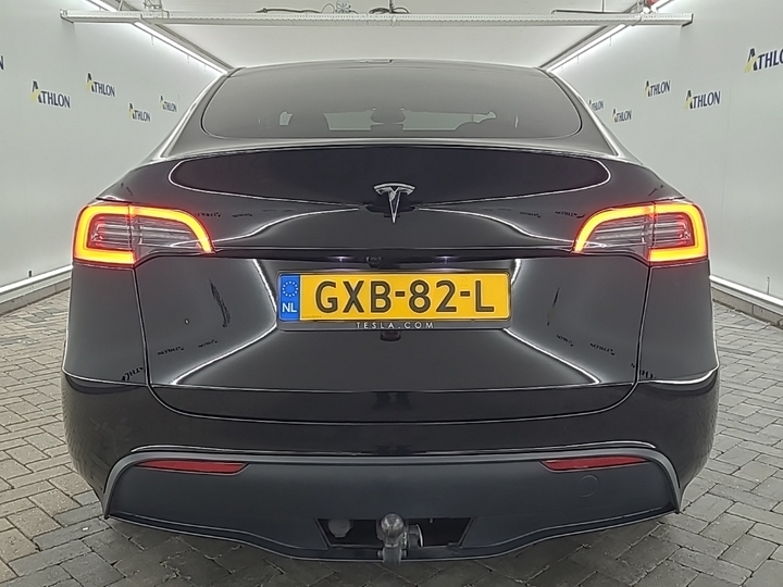 Foto 14 van Tesla Model Y