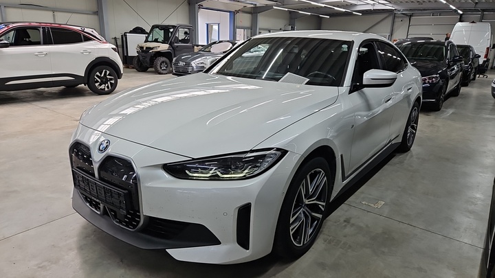 Foto 2 van BMW i4