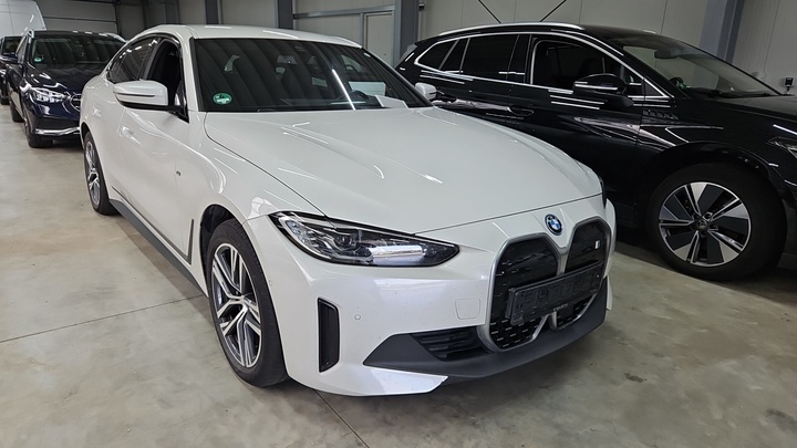 Foto 3 van BMW i4