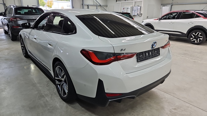 Foto 4 van BMW i4
