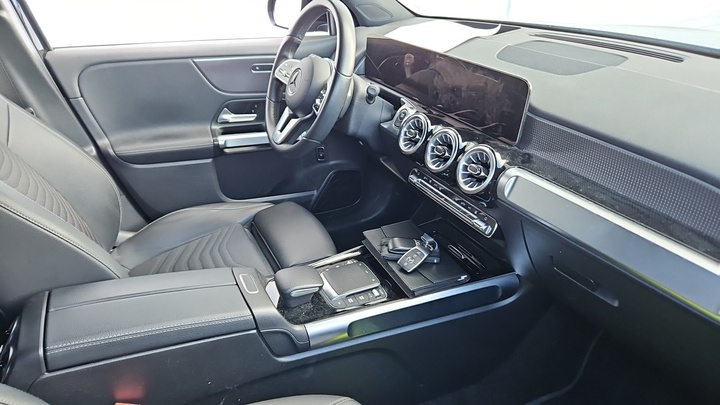 Foto 8 van Mercedes EQB