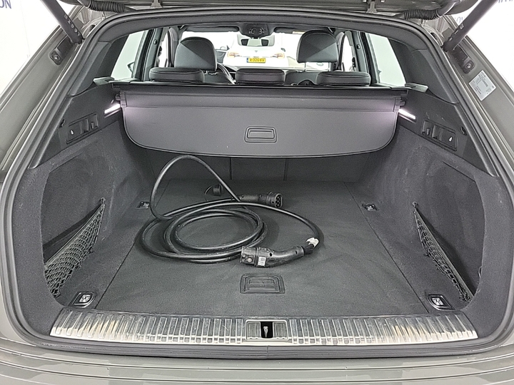 Foto 6 van Audi Q8