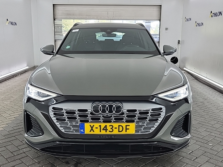 Foto 16 van Audi Q8