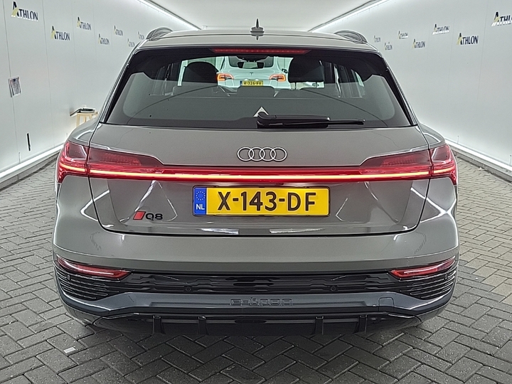 Foto 17 van Audi Q8
