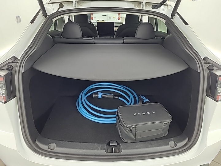 Foto 6 van Tesla Model Y
