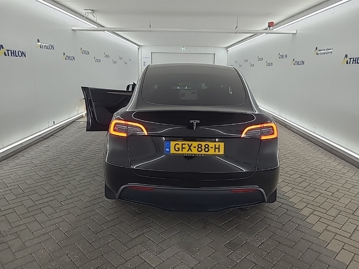 Foto 17 van Tesla Model Y