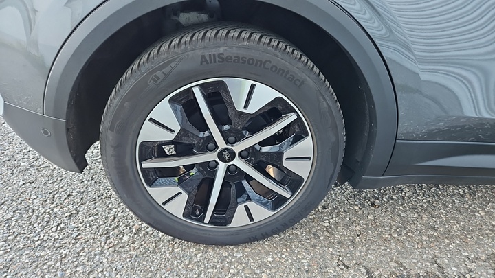 Foto 11 van Ford Explorer EV