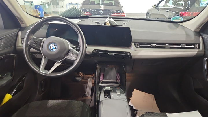 Foto 7 van BMW ix1