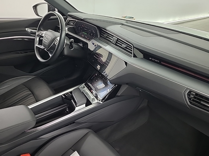 Foto 6 van Audi e-tron