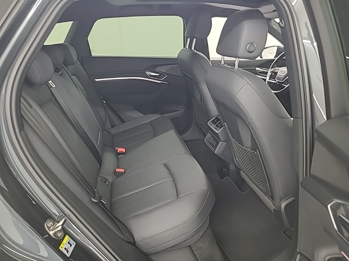 Foto 7 van Audi e-tron