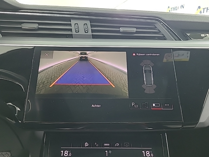 Foto 17 van Audi e-tron