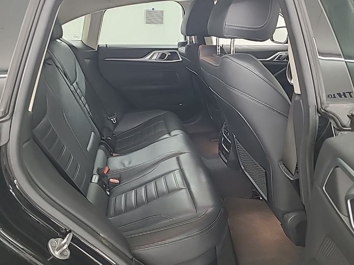 Foto 7 van BMW i4