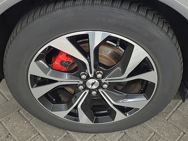 Foto 21 van Ford Mustang