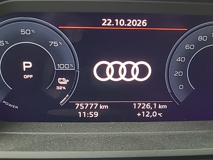Photo 10 of Audi Q4 e-tron