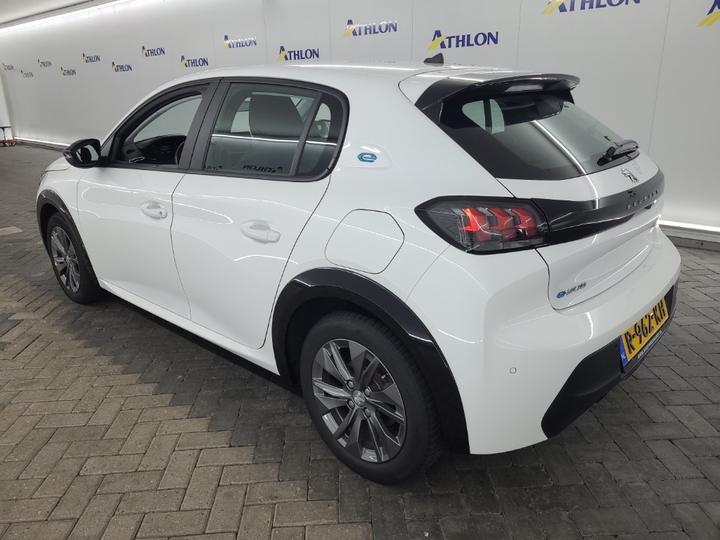 Foto 5 van Peugeot E-208