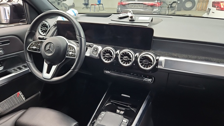 Foto 6 van Mercedes EQB