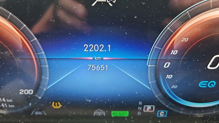 Foto 9 van Mercedes EQB