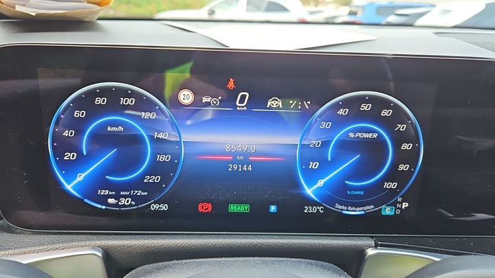 Foto 6 van Mercedes EQB