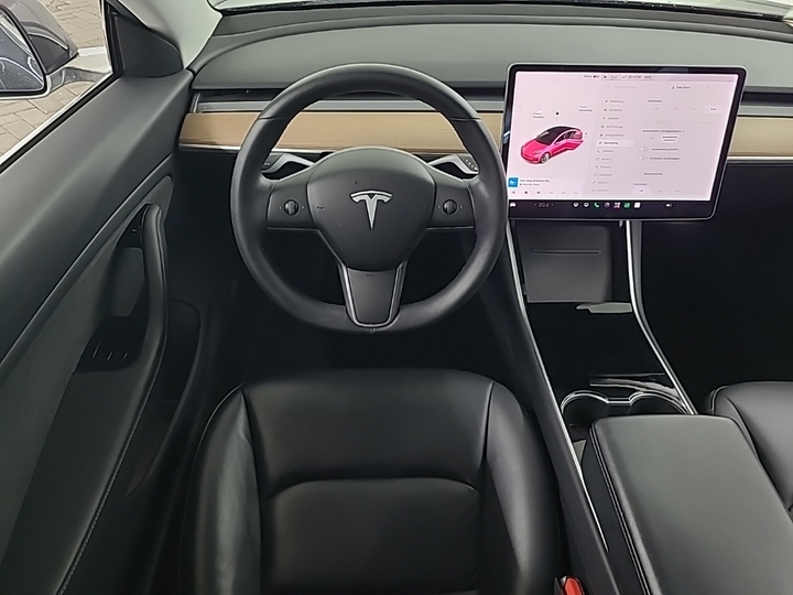 Foto 9 van Tesla Model 3