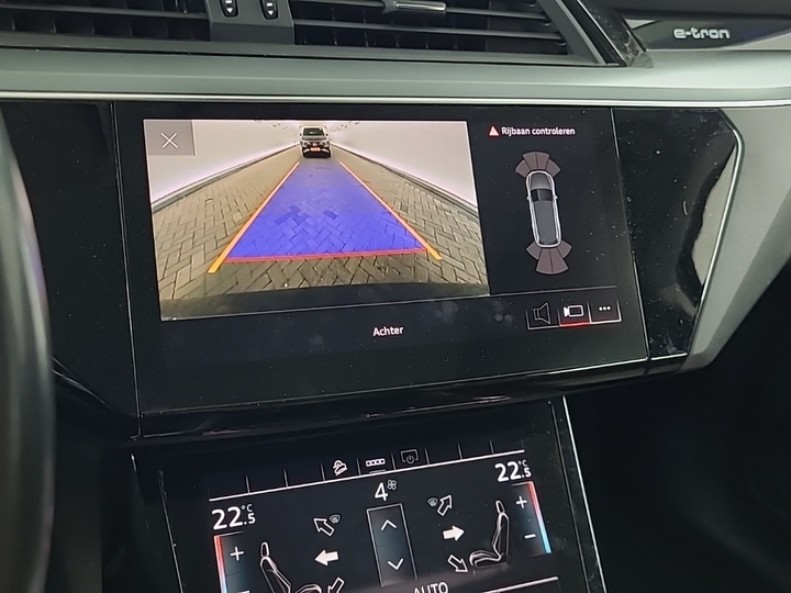 Foto 15 van Audi e-tron