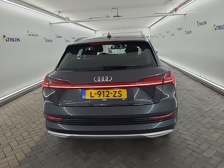 Foto 16 van Audi e-tron