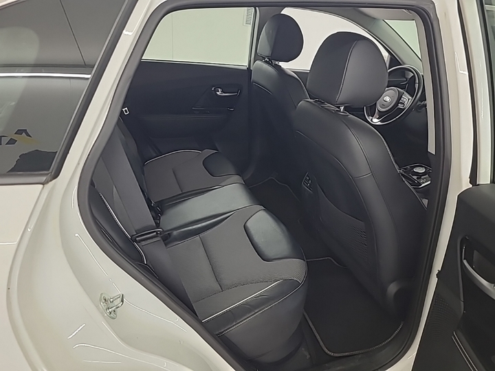 Photo 7 of Kia Niro