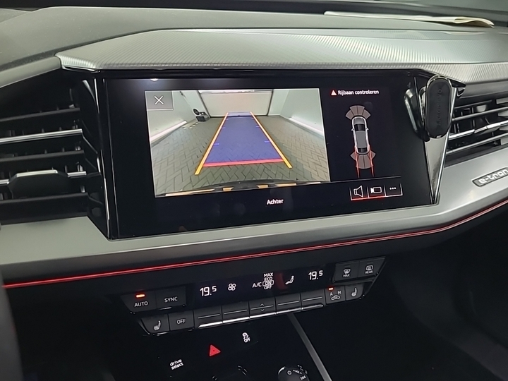 Foto 16 van Audi Q4 Sportback e-tron
