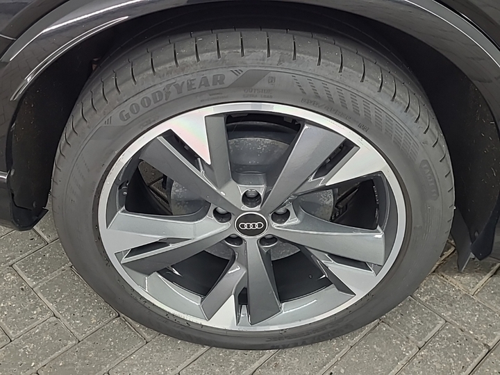 Foto 20 van Audi Q4 Sportback e-tron