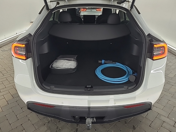 Foto 6 van Tesla Model Y