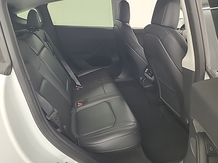 Foto 8 van Tesla Model Y