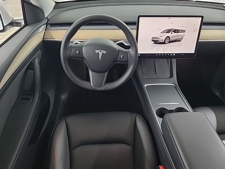 Foto 9 van Tesla Model Y