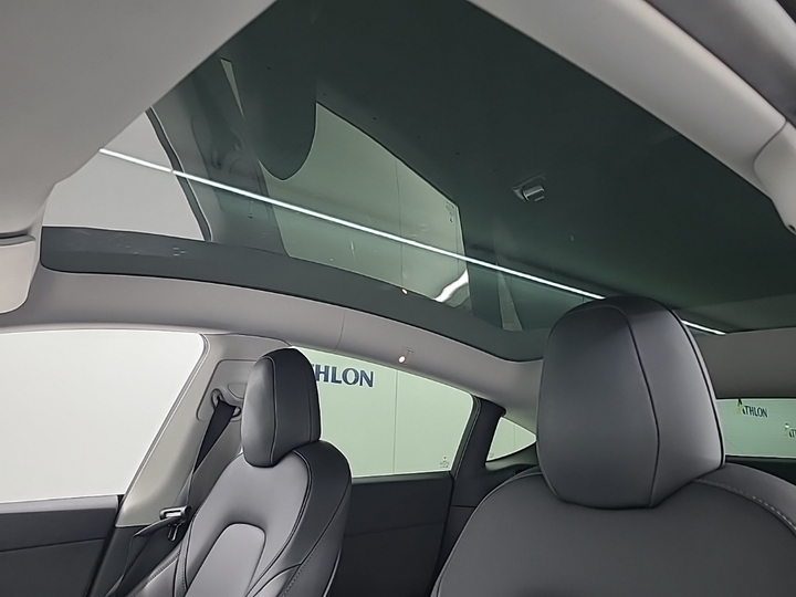 Foto 19 van Tesla Model Y