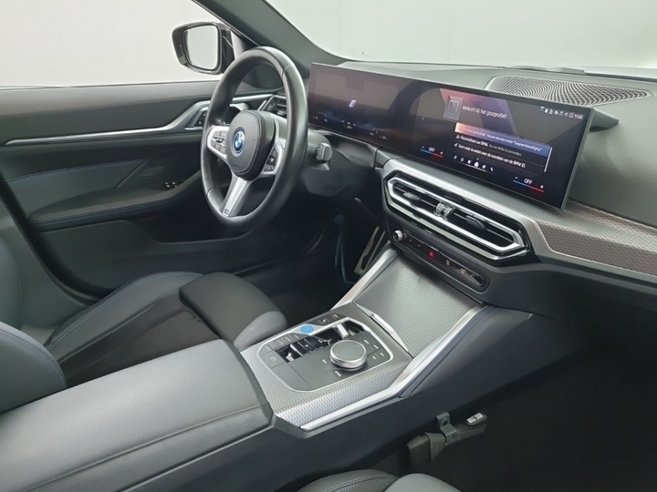 Photo 6 of BMW i4