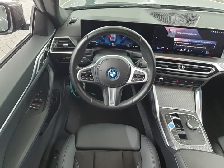 Photo 8 of BMW i4