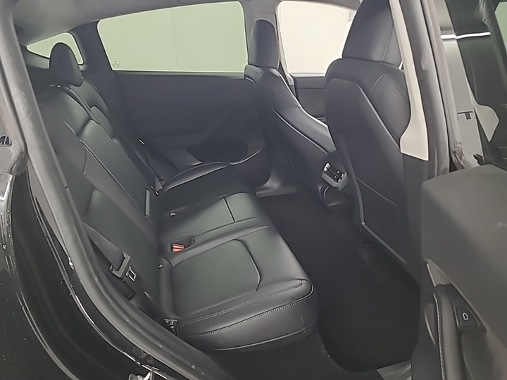 Foto 7 van Tesla Model Y