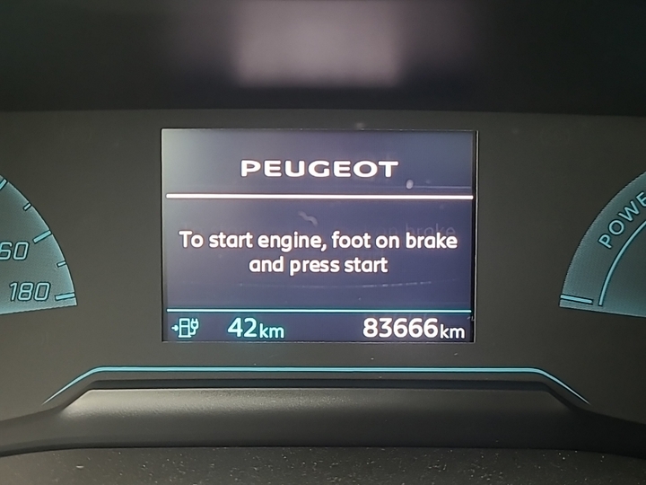 Foto 10 van Peugeot E-208