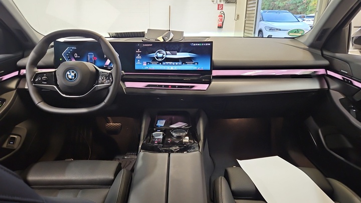 Foto 7 van BMW i5